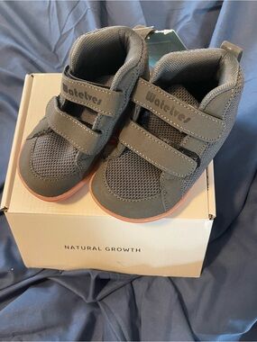 Watelves Barefoot Velcro Sneakers